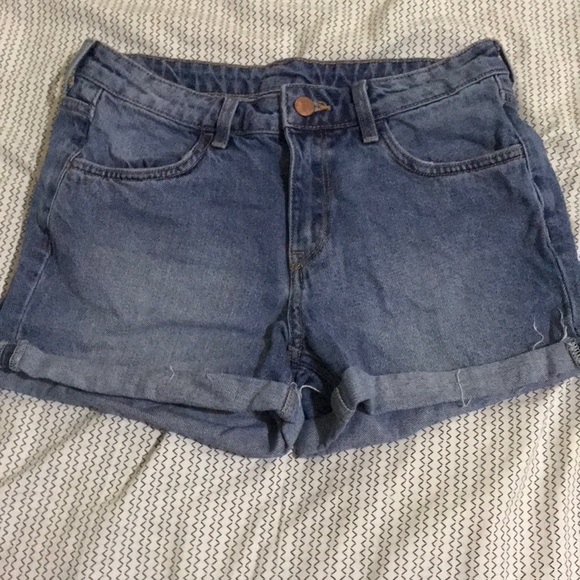 H&M shorts - Picture 1 of 3
